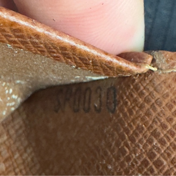 Louis Vuitton authentic vintage large agenda - Picture 8 of 10